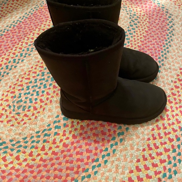 UGG Classic short wool lined leather boot*SOLD - Picture 6 of 8